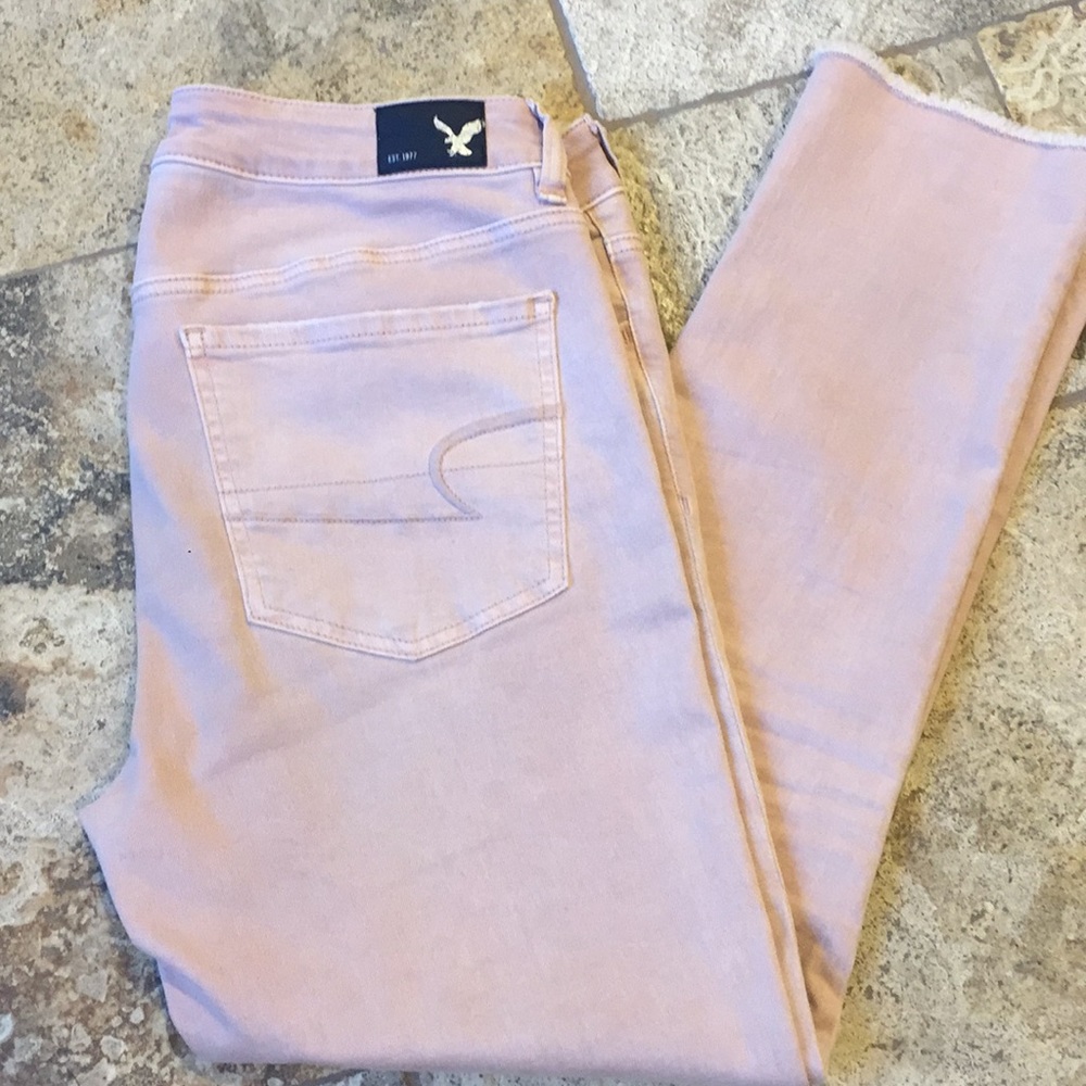 AMERICAN EAGLE CROP JEANS 👖